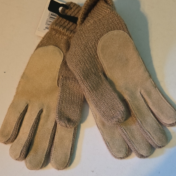 Isotoner Men's Brown Knit and Suede Gloves - Picture 3 of 4